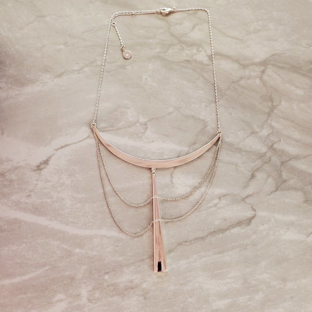 ✨ Stella and Dot Silver Marble Modern Minimalist Pendant Necklace ✨ - Picture 7 of 11